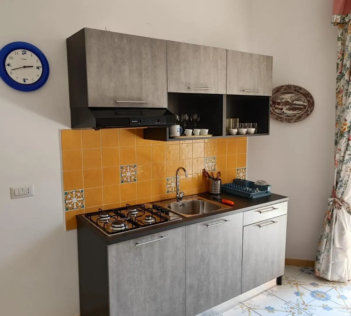 The House Of The Sunbeam Apartment Naples