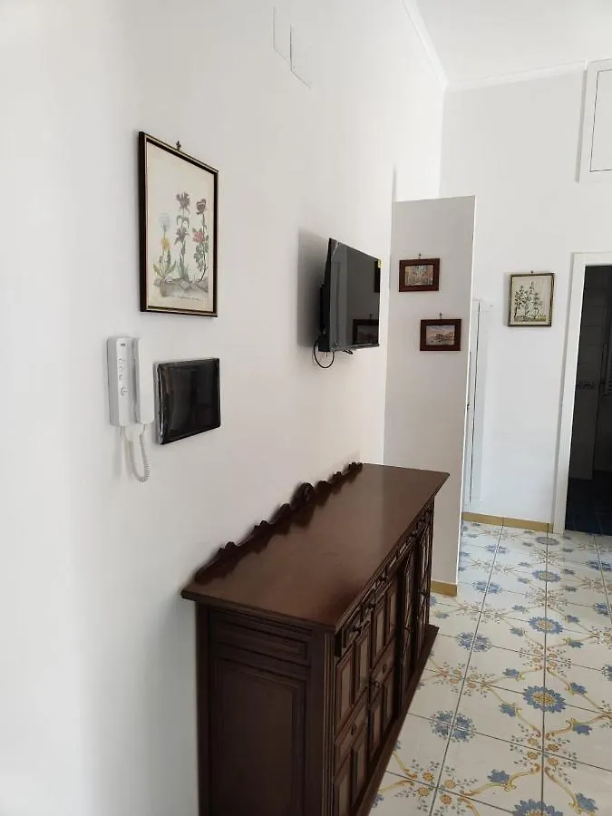 The House Of The Sunbeam Apartment Naples